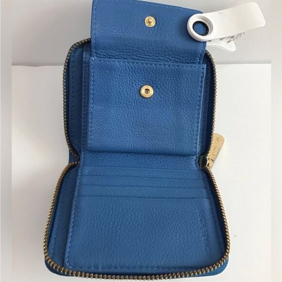 Michael Kors Blue Pebble Leather Zip Around Wallet - Picture 4 of 12